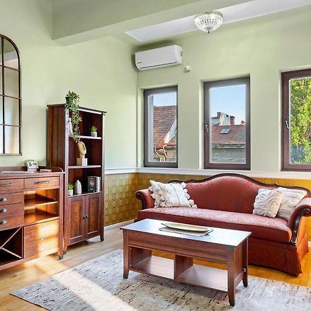 City Heart Retreat Elegant Apartment Bucarest Extérieur photo