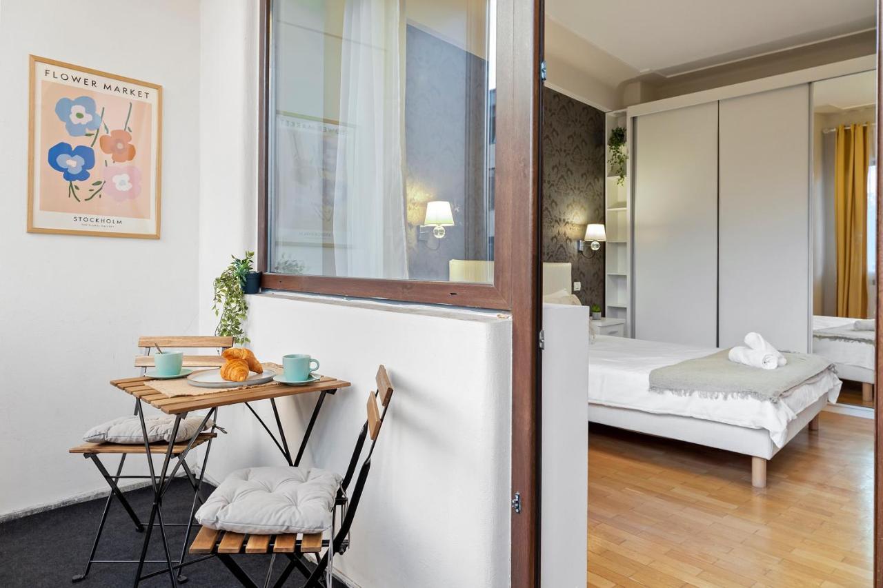 City Heart Retreat Elegant Apartment Bucarest Extérieur photo