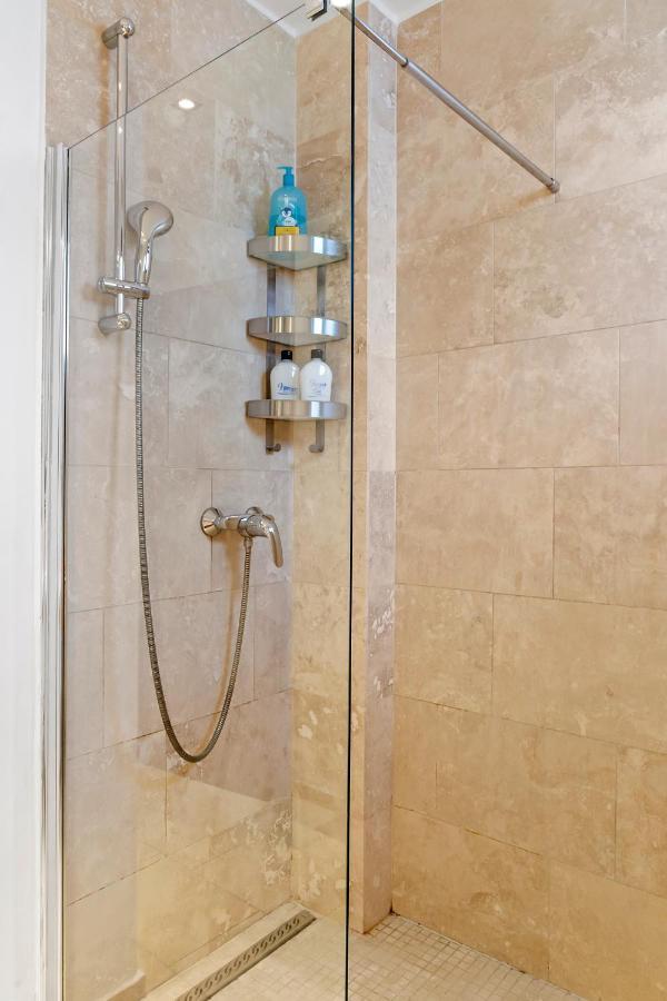 City Heart Retreat Elegant Apartment Bucarest Extérieur photo