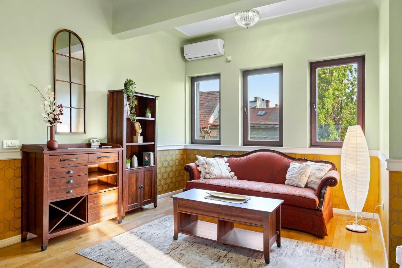 City Heart Retreat Elegant Apartment Bucarest Extérieur photo