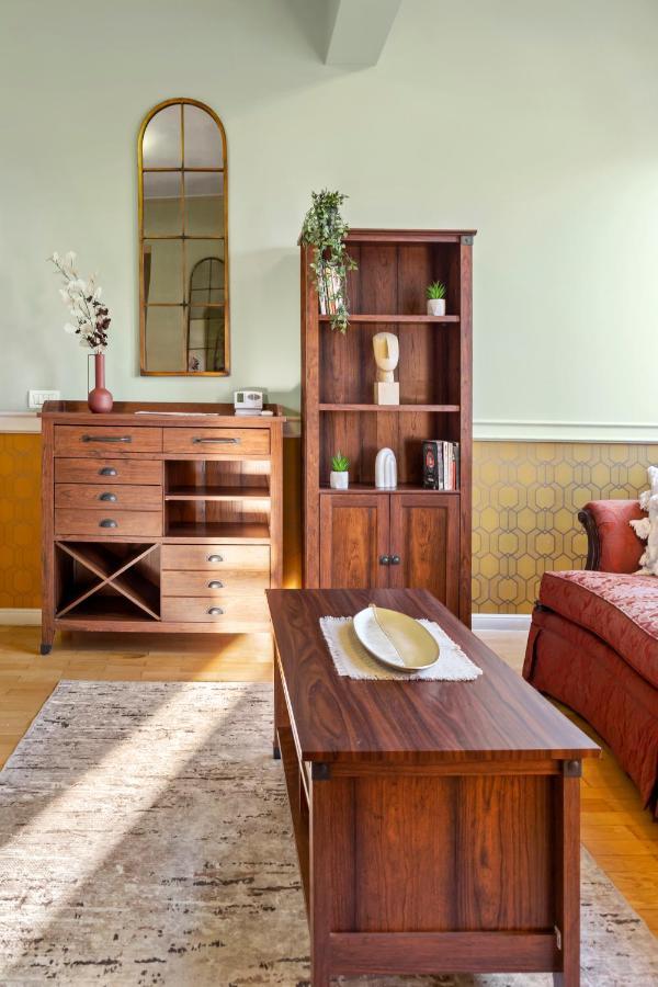 City Heart Retreat Elegant Apartment Bucarest Extérieur photo