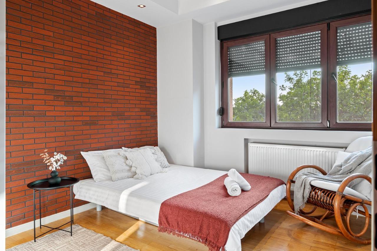 City Heart Retreat Elegant Apartment Bucarest Extérieur photo